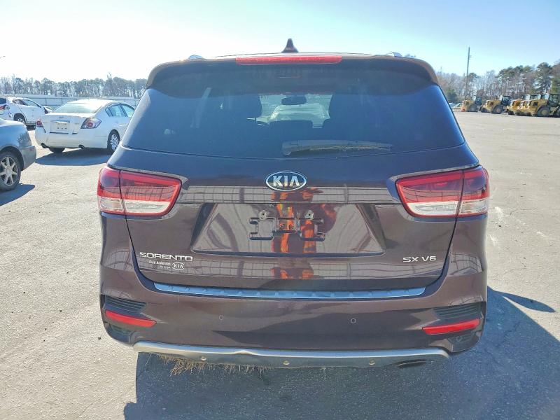 Photo 6 from auction – 2016 KIA SORENTO SX with VIN 5XYPKDA56GG008103