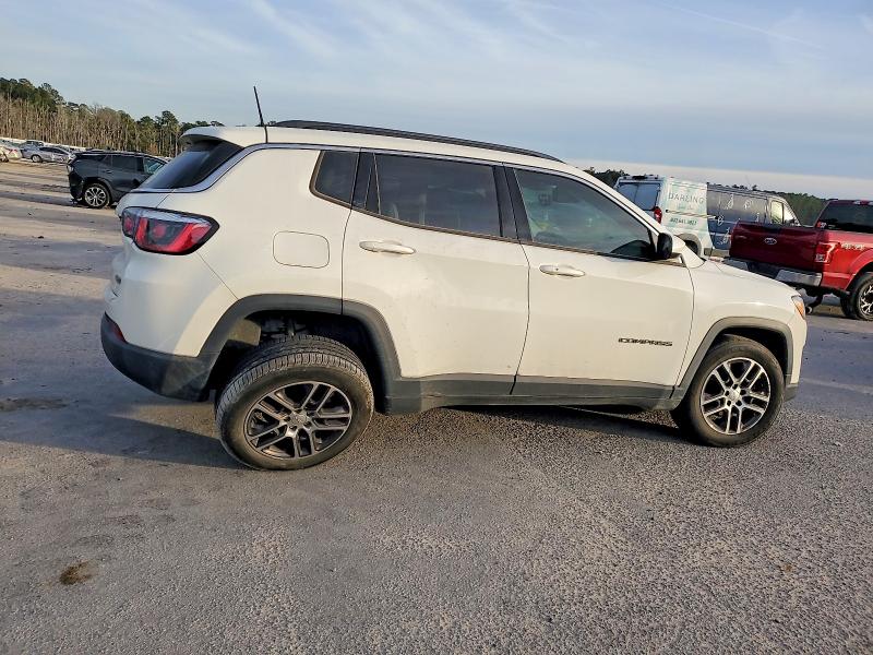 Photo 3 from auction – 2019 JEEP COMPASS LA with VIN 3C4NJCBB9KT706490