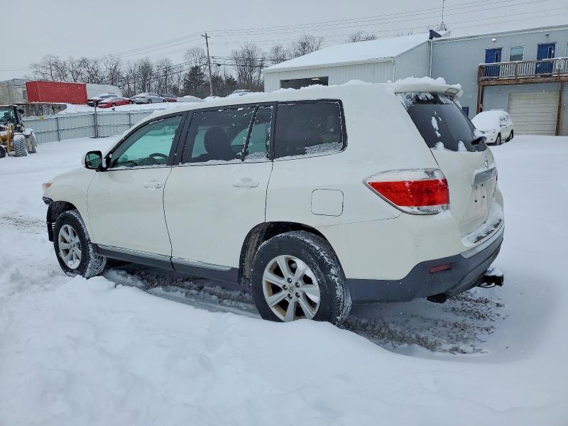 Photo 2 from auction – 2013 TOYOTA HIGHLANDER with VIN 5TDBK3EH2DS205132