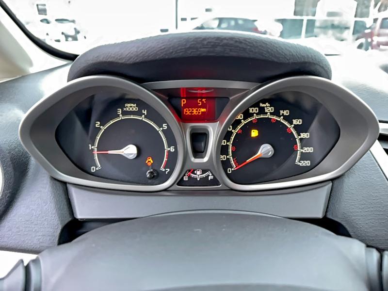 Zdjęcie 8 z aukcji – 2011 FORD FIESTA SE z VIN 3FADP4EJ0BM102863