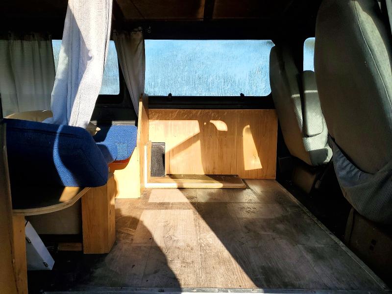 Photo 11 from auction – 2001 DODGE RAM VAN B1 with VIN 2B7HB11X91K553552