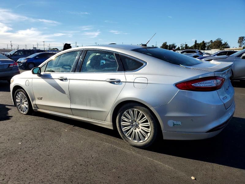 Photo 2 from auction – 2013 FORD FUSION with VIN 3FA6P0SU5DR285909