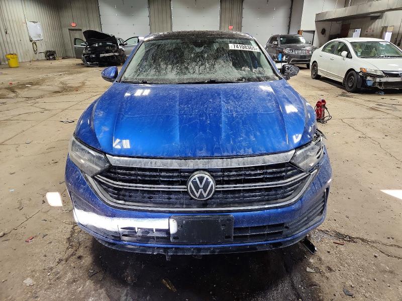 Photo 5 from auction – 2023 VOLKSWAGEN JETTA with VIN 3VW7M7BU7PM018320