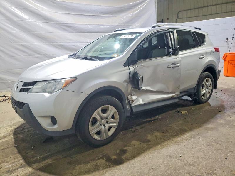 Снимка 1 от търг – 2015 TOYOTA RAV4 LE с VIN 2T3BFREV4FW240902