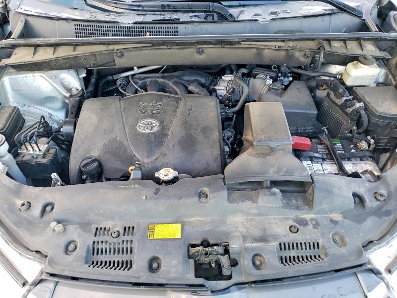 Photo 11 from auction – 2019 TOYOTA HIGHLANDER with VIN 5TDJZRFH0KS922022