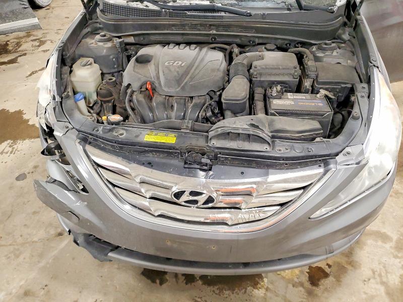 Photo 11 from auction – 2011 HYUNDAI SONATA SE with VIN 5NPEC4AC4BH116644