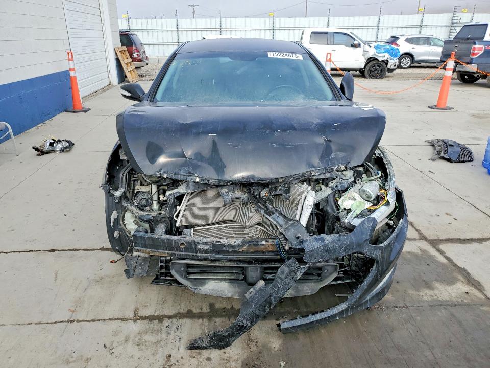 Photo 5 from auction – 2013 HYUNDAI SONATA HYB with VIN KMHEC4A40DA090817