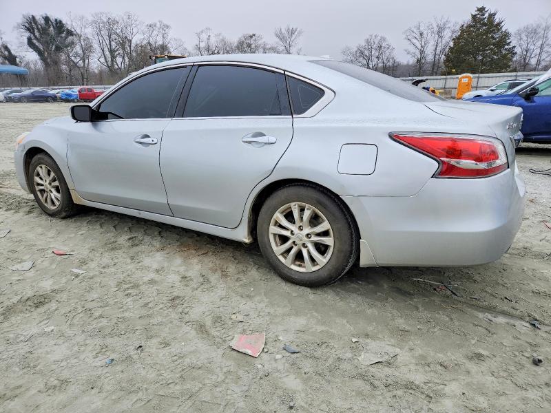 Photo 2 from auction – 2015 NISSAN ALTIMA 2.5 with VIN 1N4AL3AP2FN890401