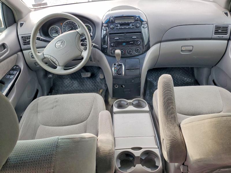 Photo 8 from auction – 2005 TOYOTA SIENNA with VIN 5TDZA23C45S331822