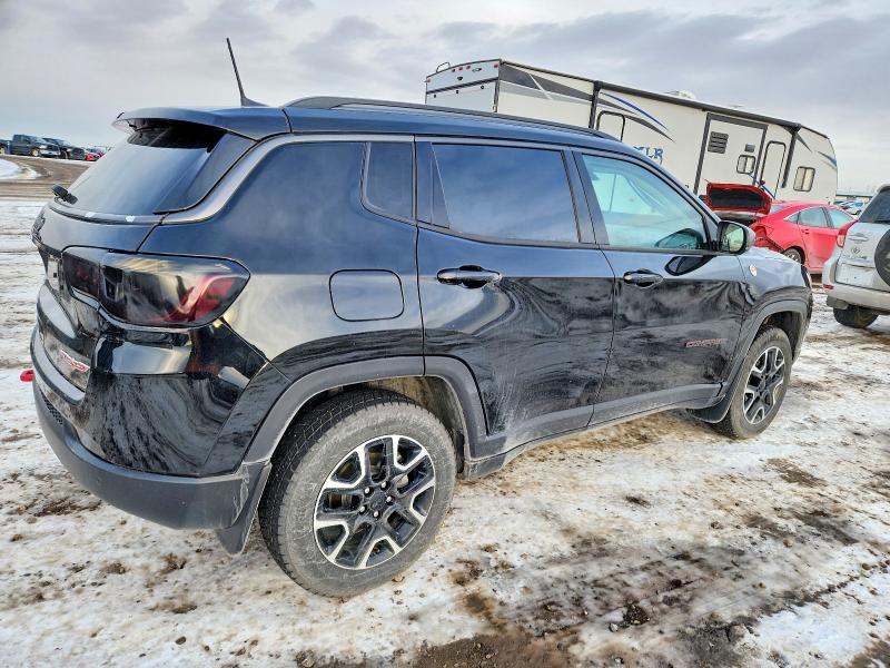 Photo 3 from auction – 2021 JEEP COMPASS with VIN 3C4NJDDB1MT598730