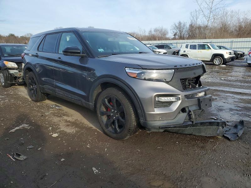 Photo 4 from auction – 2021 FORD EXPLORER with VIN 1FM5K8GC8MGA44545