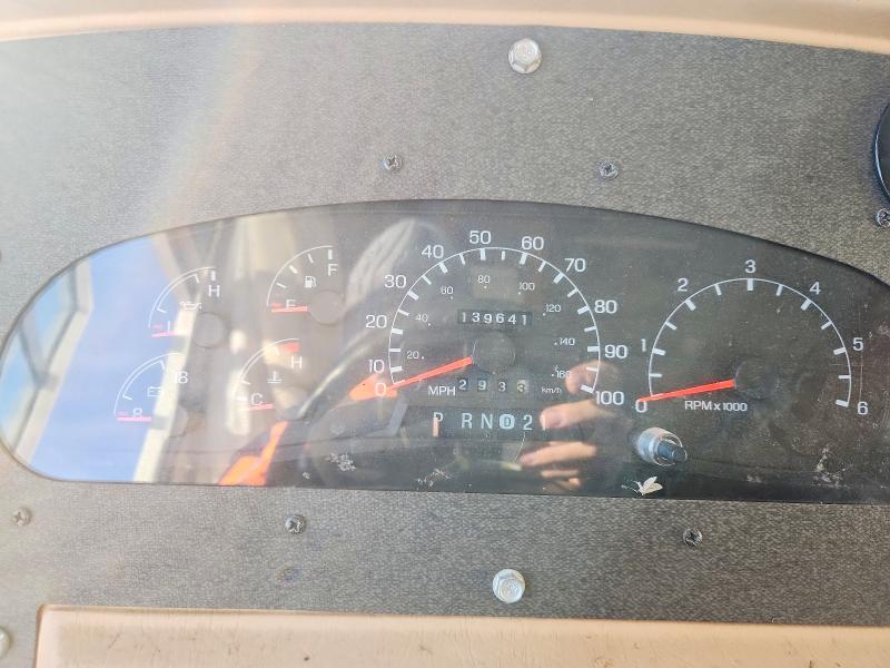 Photo 8 from auction – 2000 FORD F550 with VIN 1FCNF53S3Y0A08278