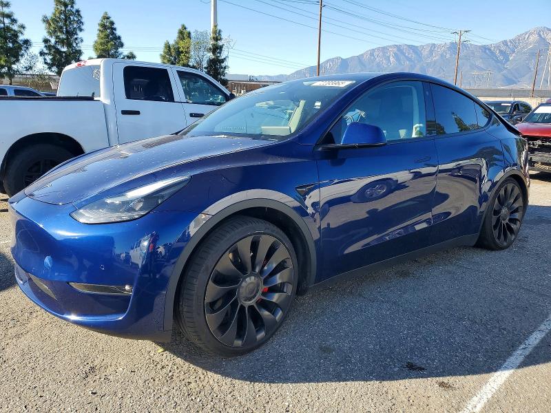 TESLA MODEL Y 2022 con VIN 7SAYGDEF8NF407062 - Foto de la subasta