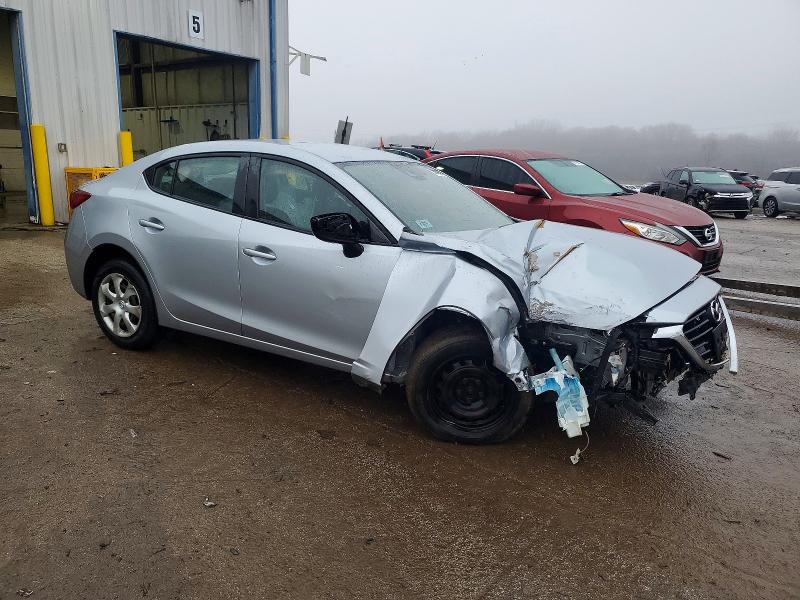 Photo 4 from auction – 2018 MAZDA 3 with VIN 3MZBN1U74JM197919