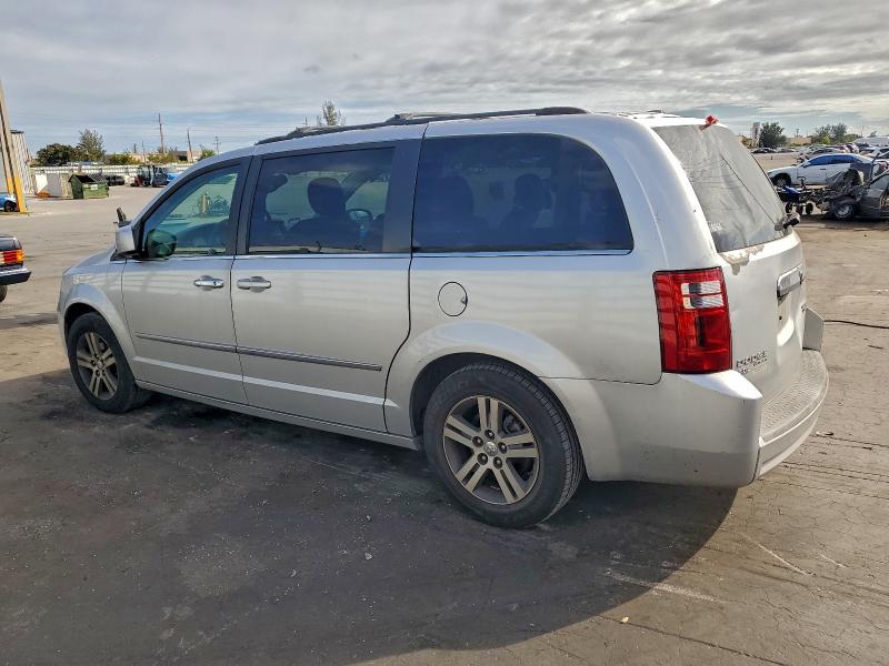 Photo 2 from auction – 2010 DODGE GRAND CARA with VIN 2D4RN5DX1AR146009