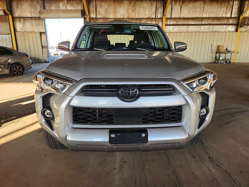 Photo 5 from auction – 2023 TOYOTA 4RUNNER with VIN JTERU5JR6P6205637