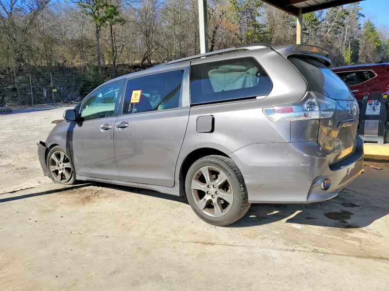 Photo 2 from auction – 2016 TOYOTA SIENNA SE with VIN 5TDXK3DC7GS763820