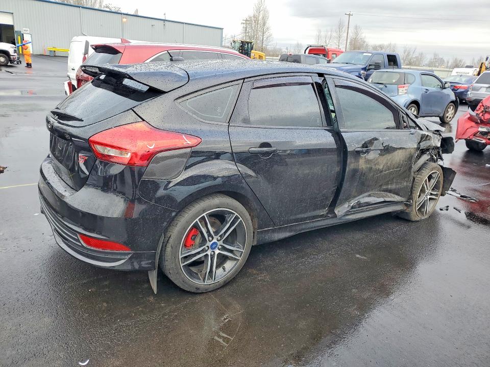 Photo 3 from auction – 2017 FORD FOCUS with VIN 1FADP3L98HL206773