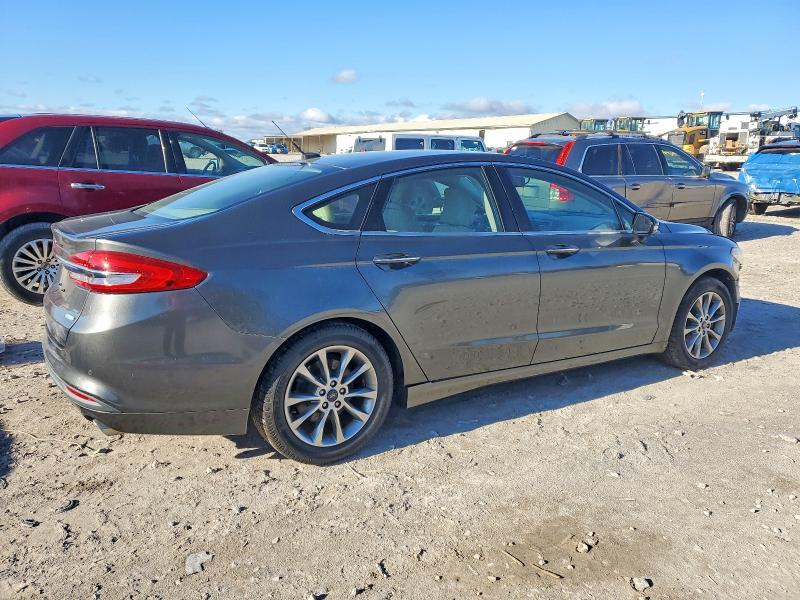 Photo 3 from auction – 2017 FORD FUSION SE with VIN 3FA6P0HD8HR328071