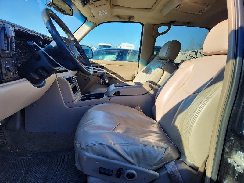 Photo 7 from auction – 2005 CHEVROLET SUBURBAN K with VIN 3GNFK16Z55G166038