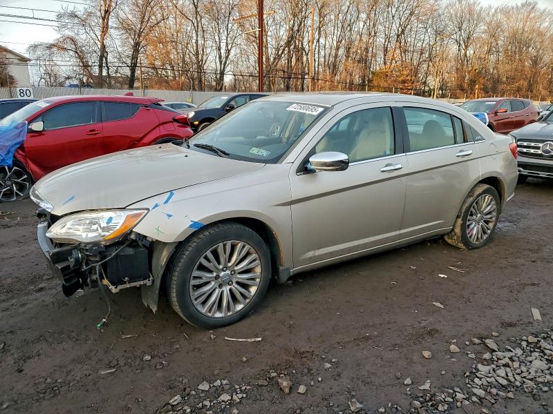 CHRYSLER 200 LIMITE 2013 with VIN 1C3CCBCG9DN598367 - Photo from auction