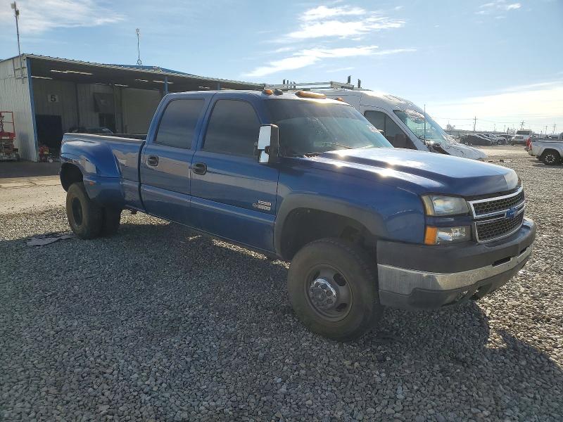 Photo 4 from auction – 2004 CHEVROLET SILVERADO with VIN 1GCJK33284F242955