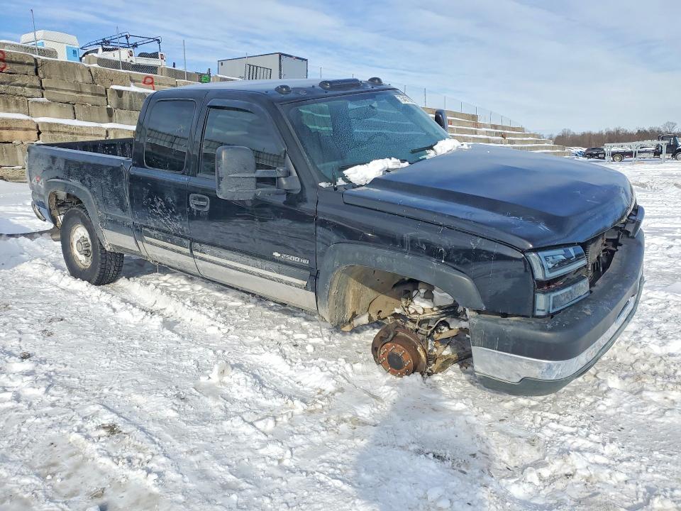 Photo 4 from auction – 2005 CHEVROLET SILVERADO with VIN 1GCHK29U95E143618