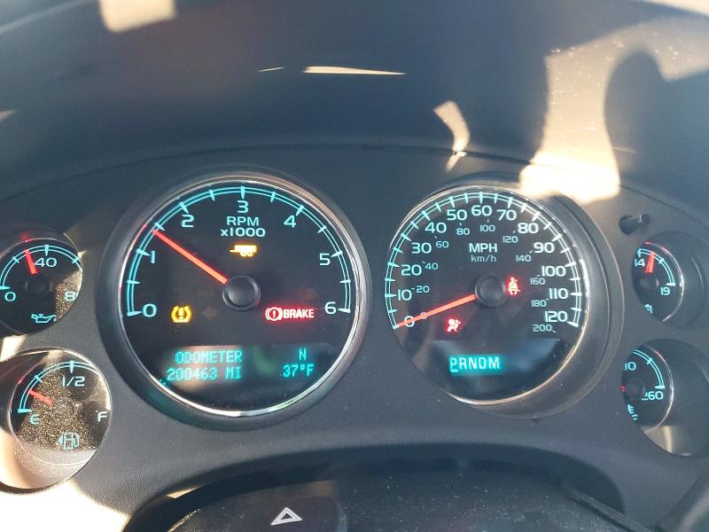 Photo 9 from auction – 2010 CHEVROLET SUBURBAN C with VIN 1GNUCKE08AR181172