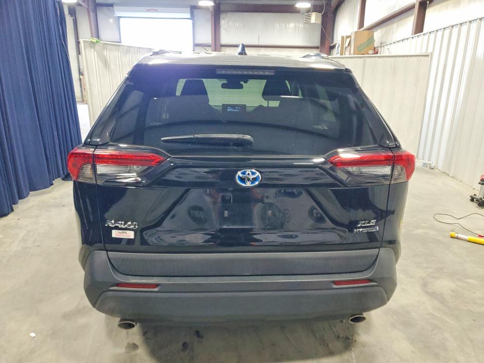 Photo 6 from auction – 2020 TOYOTA RAV4 with VIN 4T3R6RFV0LU001033
