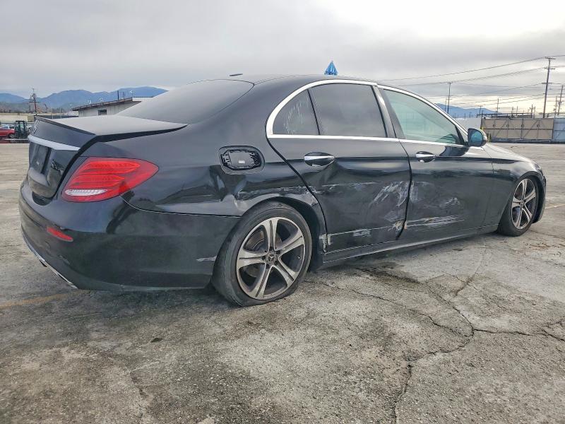 Photo 3 from auction – 2020 MERCEDES-BENZ E 350 with VIN WDDZF8DB4LA703380