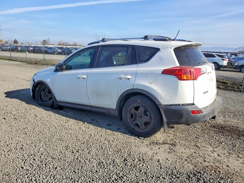 Photo 2 from auction – 2015 TOYOTA RAV4 LE with VIN JTMBFREV9FJ017379