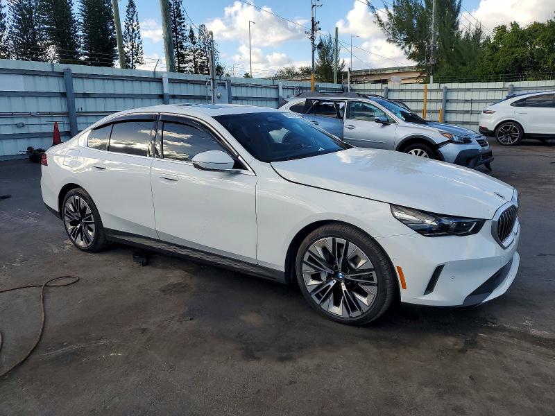 Photo 4 from auction – 2024 BMW 530 with VIN WBA43FJ08RCS56776