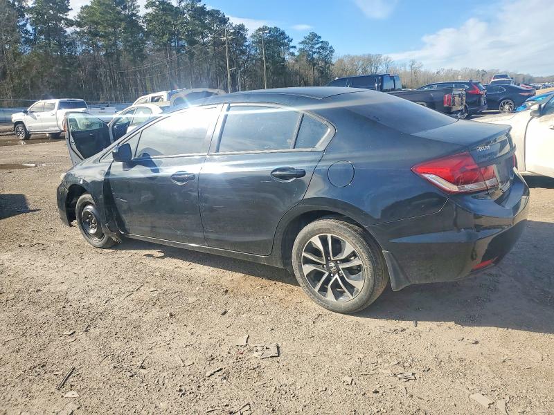 Photo 2 from auction – 2015 HONDA CIVIC with VIN 19XFB2F83FE086871