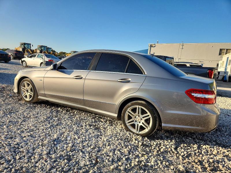 Photo 2 from auction – 2012 MERCEDES-BENZ E 350 with VIN WDDHF5KB3CA643380