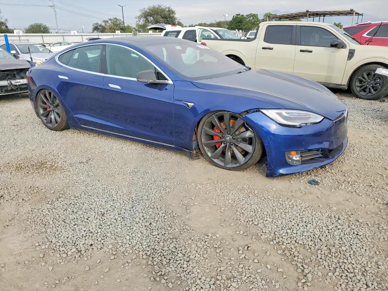 Photo 4 from auction – 2017 TESLA MODEL S with VIN 5YJSA1E49HF190272