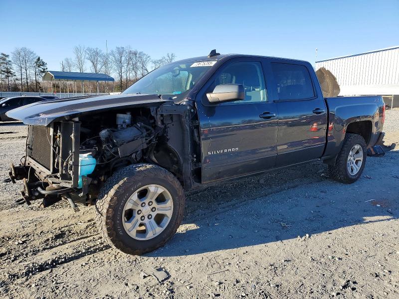 CHEVROLET SILVERADO 2018 with VIN 3GCUKREC5JG466832 - Photo from auction