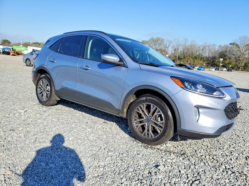 Photo 4 from auction – 2022 FORD ESCAPE with VIN 1FMCU9H64NUB05070