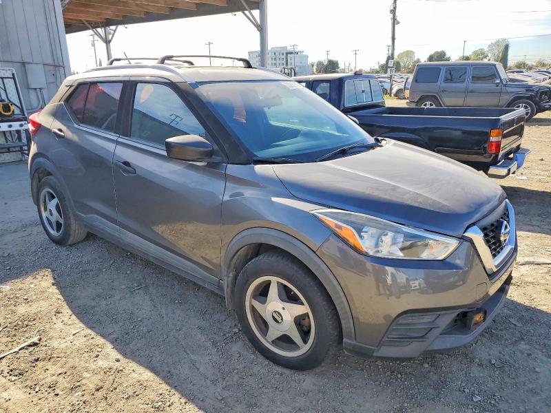 Photo 4 from auction – 2019 NISSAN KICKS S with VIN 3N1CP5CU3KL506533