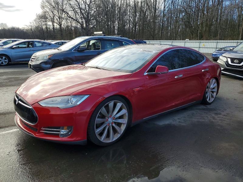 TESLA MODEL S 2013 with VIN 5YJSA1DN6DFP09413 - Photo from auction