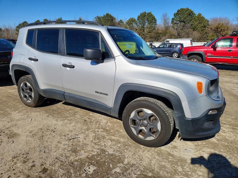 Photo 4 from auction – 2015 JEEP RENEGADE S with VIN ZACCJBAT1FPC18529
