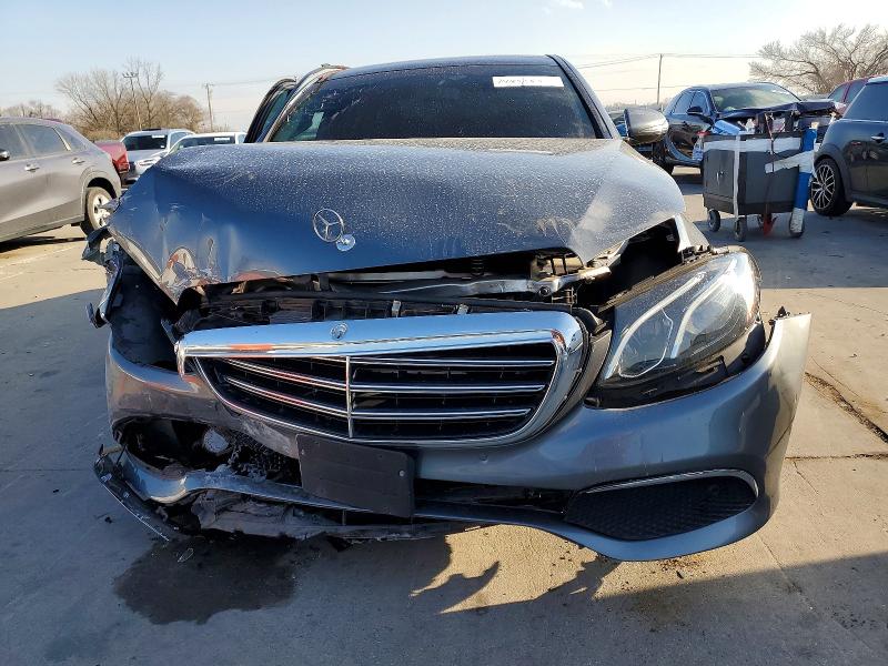 Photo 5 from auction – 2018 MERCEDES-BENZ E with VIN WDDZF4KB4JA295407