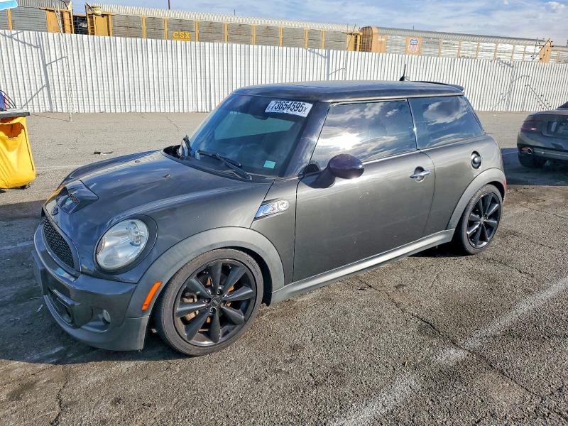 MINI COOPER S 2011 with VIN WMWSV3C55BTY10497 - Photo from auction