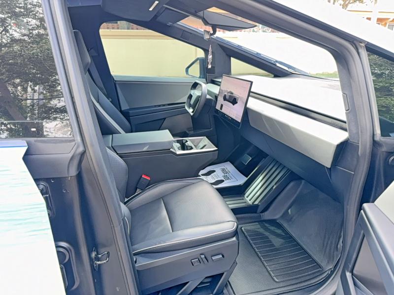 Photo 5 from auction – 2024 TESLA CYBERTRUCK with VIN 7G2CEHED4RA022794