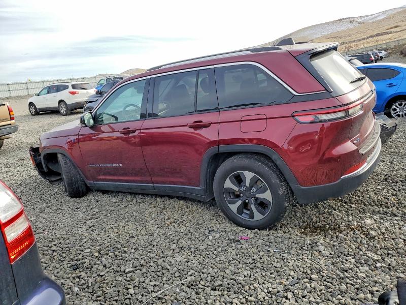 Photo 2 from auction – 2023 JEEP GRAND CHEROKEE with VIN 1C4RJYB68PC633570