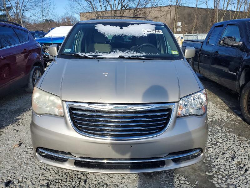Photo 5 from auction – 2014 CHRYSLER TOWN & COU with VIN 2C4RC1BG7ER377095