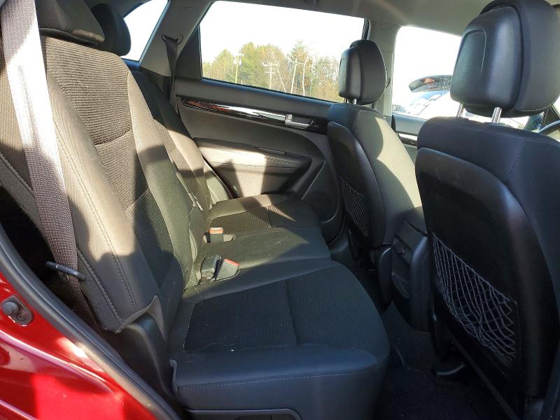 Photo 11 from auction – 2015 KIA SORENTO LX with VIN 5XYKTDA79FG602305