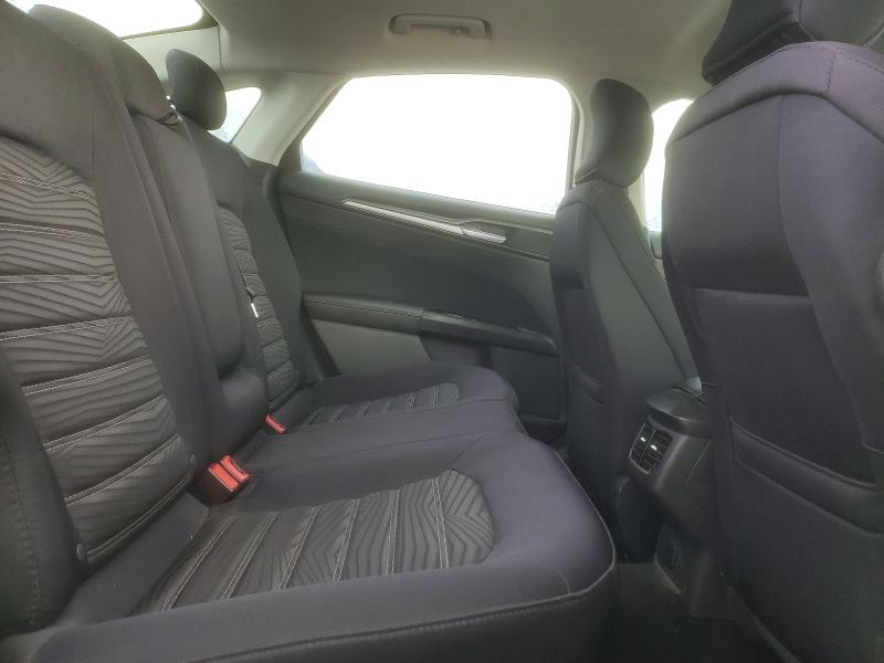 Photo 10 from auction – 2016 FORD FUSION SE with VIN 3FA6P0H71GR330558