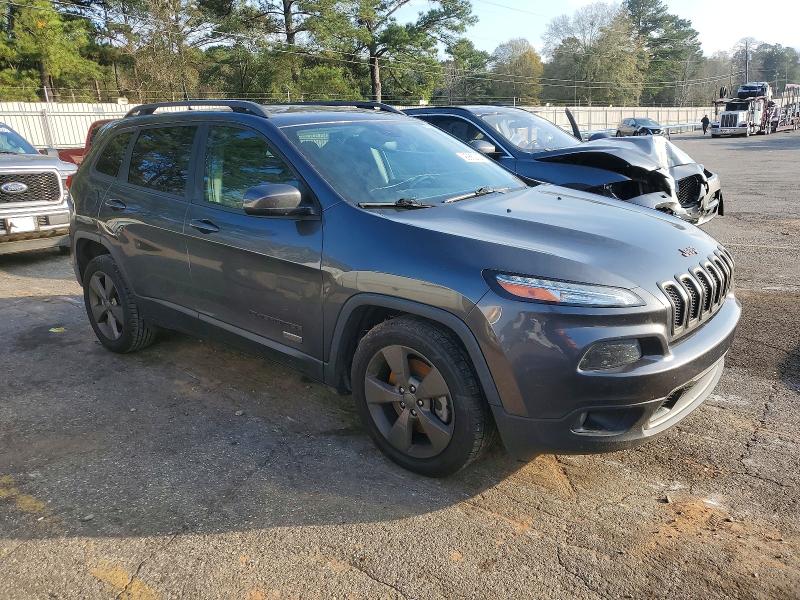 Photo 4 from auction – 2017 JEEP CHEROKEE with VIN 1C4PJLCB0HW577579