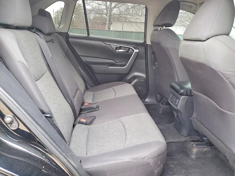 Photo 11 from auction – 2022 TOYOTA RAV4 XLE with VIN 2T3P1RFV2NC315616