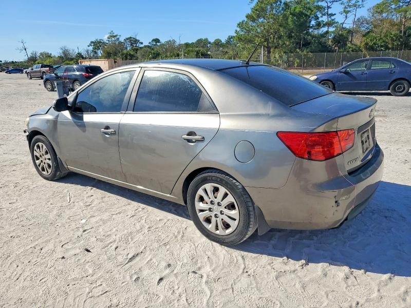 Photo 2 from auction – 2013 KIA FORTE EX with VIN KNAFU4A24D5646394